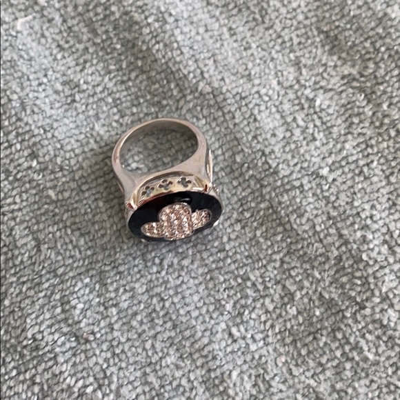 Ring - Picture 3 of 4